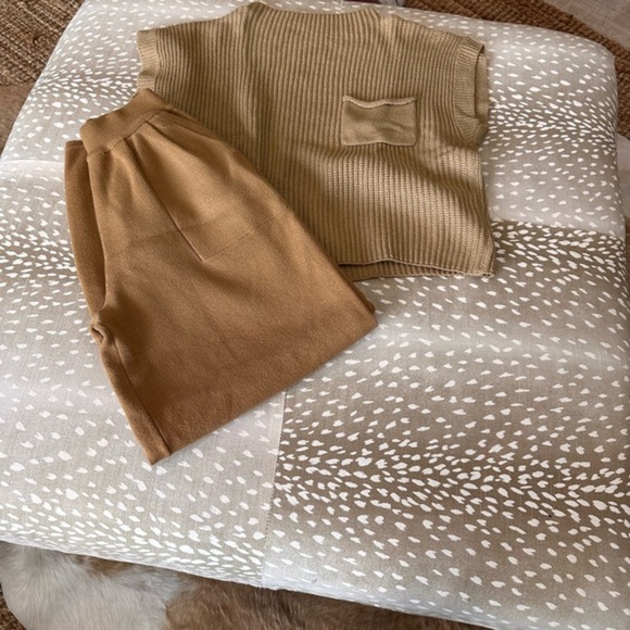 Tan Women's Pants and sweater set - Picture 2 of 6